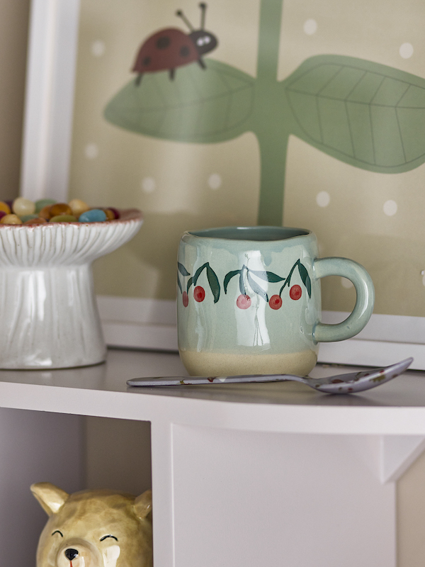 82061377-mug-cerises-bloomingville