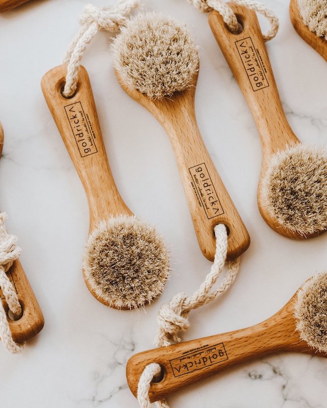  brosse-visage-bois-goldrick