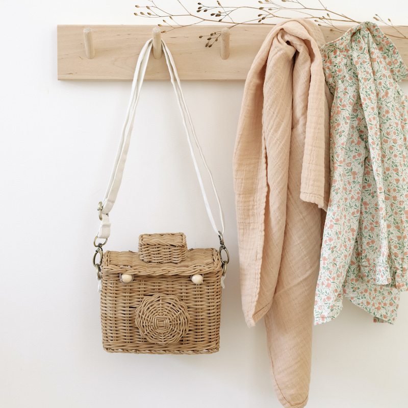 appareil-photo-en-rotin-le-joli-shop