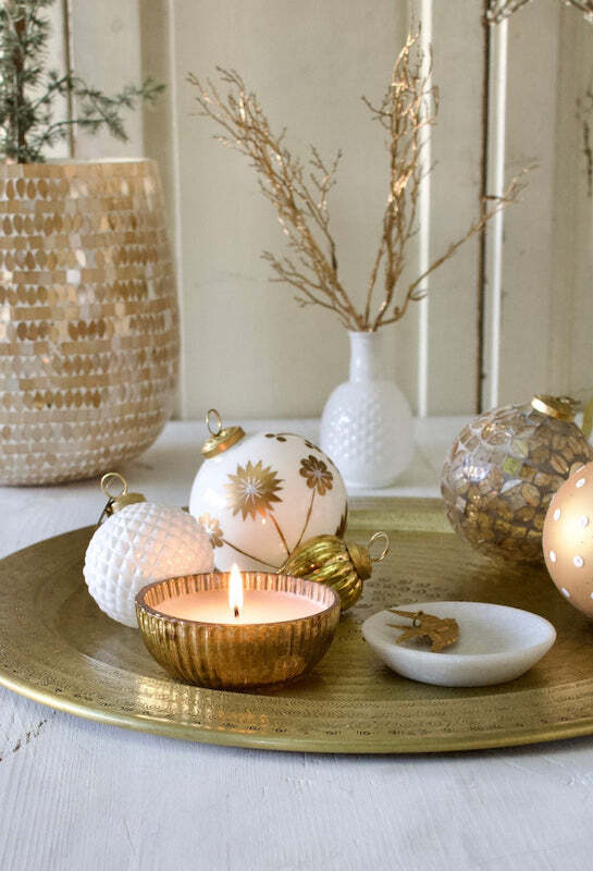 boule-de-noel-dorees-decoration