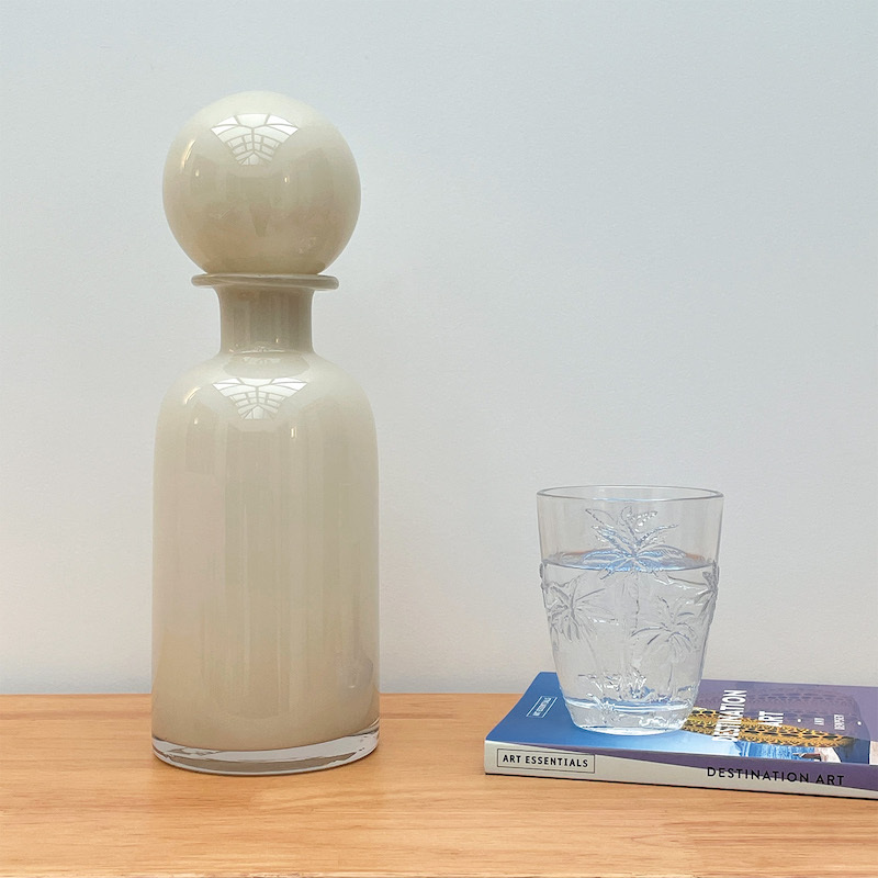 bouteille-beige-bouchon-rond