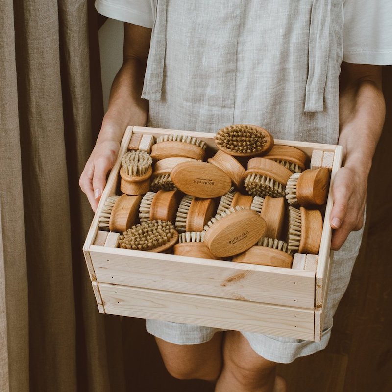 BROSSE-A-ONGLE-BOIS-GOLDRICK