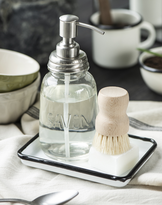 brosse-en-bois-porte-savon