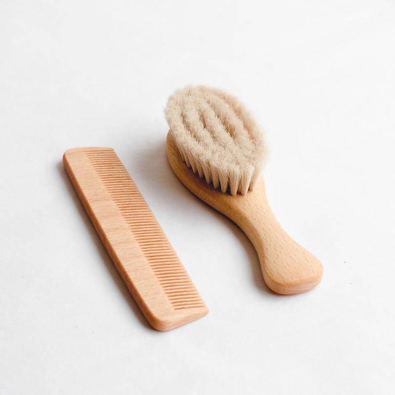 Brosse et peigne en bois pour bébé Goldrick - Le Joli Shop