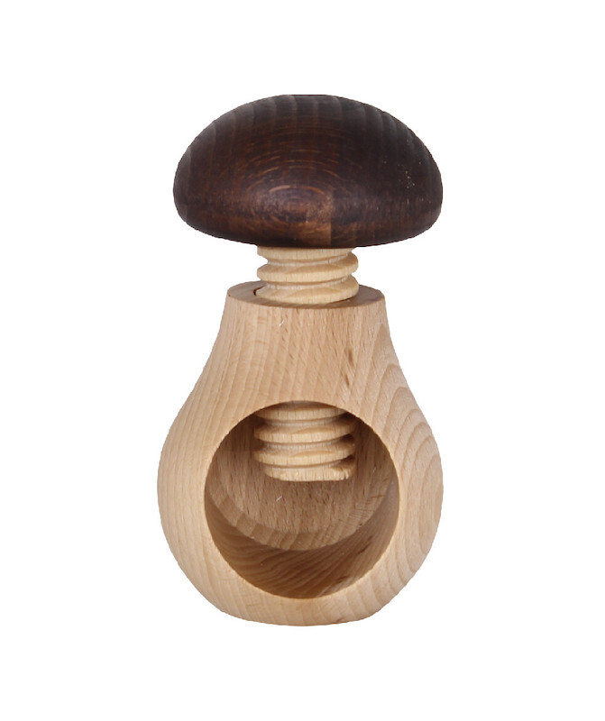 casse-noix-champignon-bois