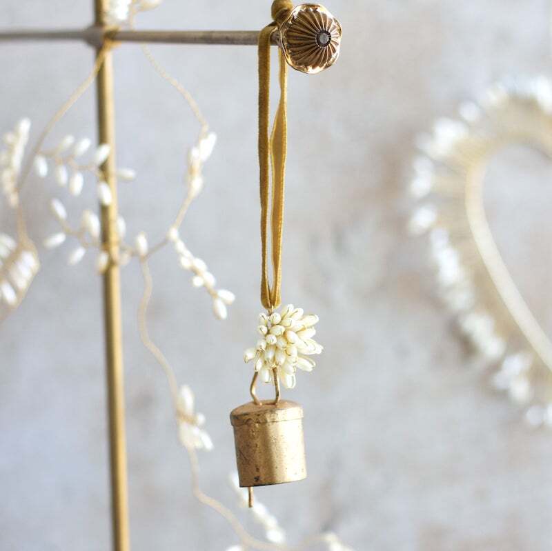 cloche-laiton-coquillage