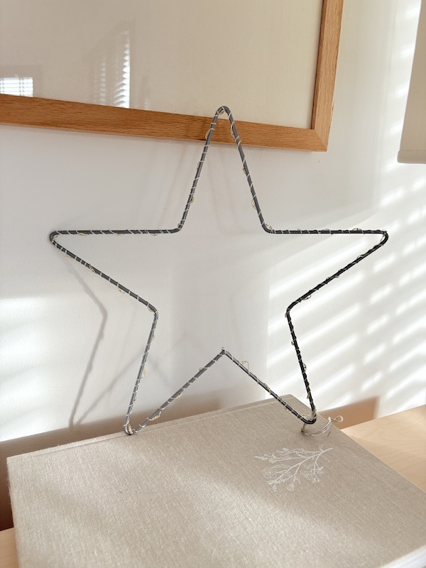 etoile-lumineuse-led-grise-interrupteur