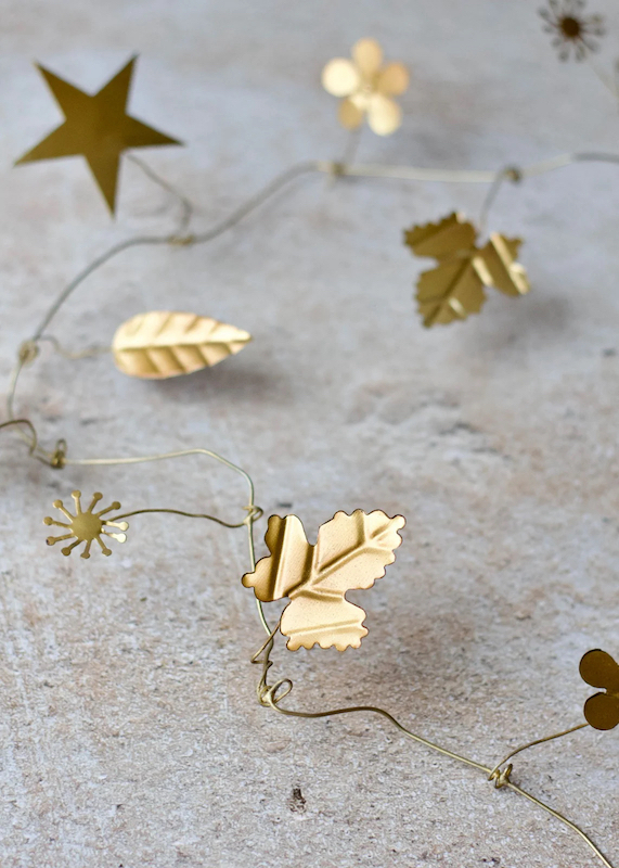 guirlande-de-feuilles-dorées