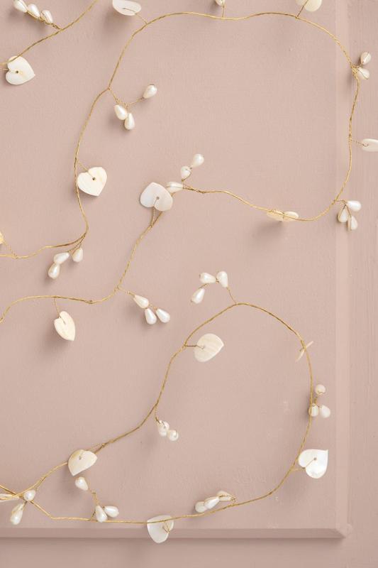 guirlande-perles-coeurs-nacre