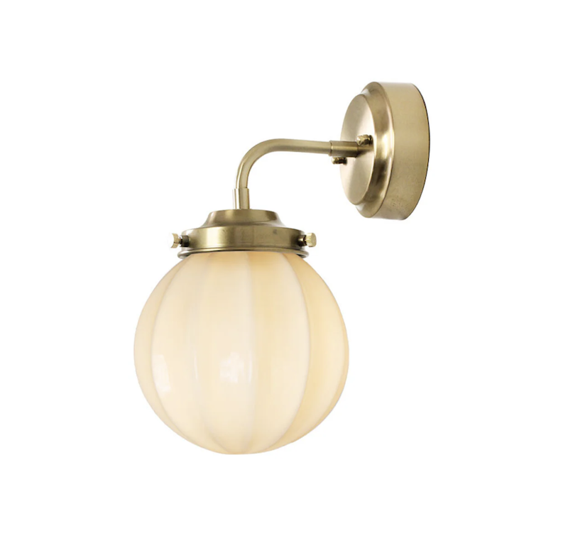 lampe-boule-opale-et-laiton