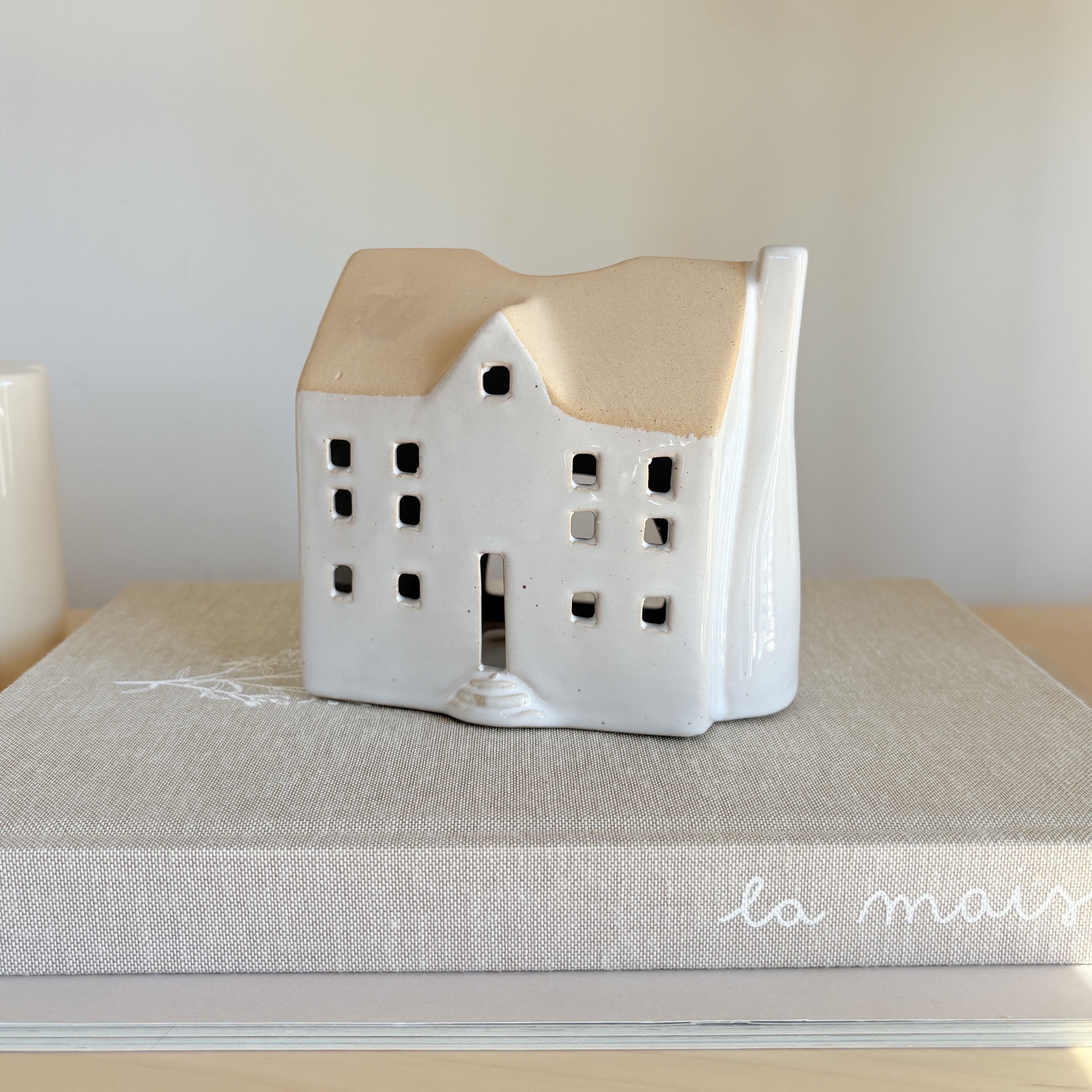 maison-blanche-cheminee-photophore