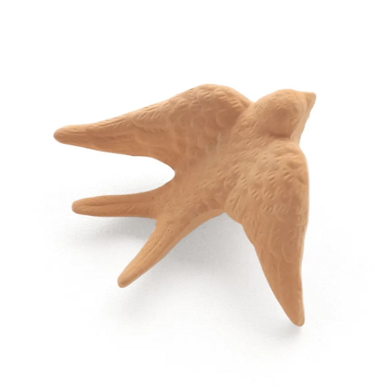 petite-hirondelle-en-terre-cuite