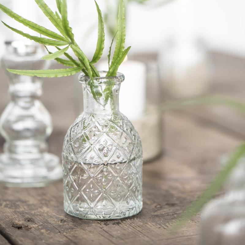 petit-vase-verre-cisele