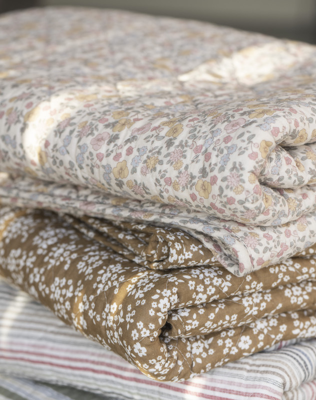plaid-matelasse-fleurs-1