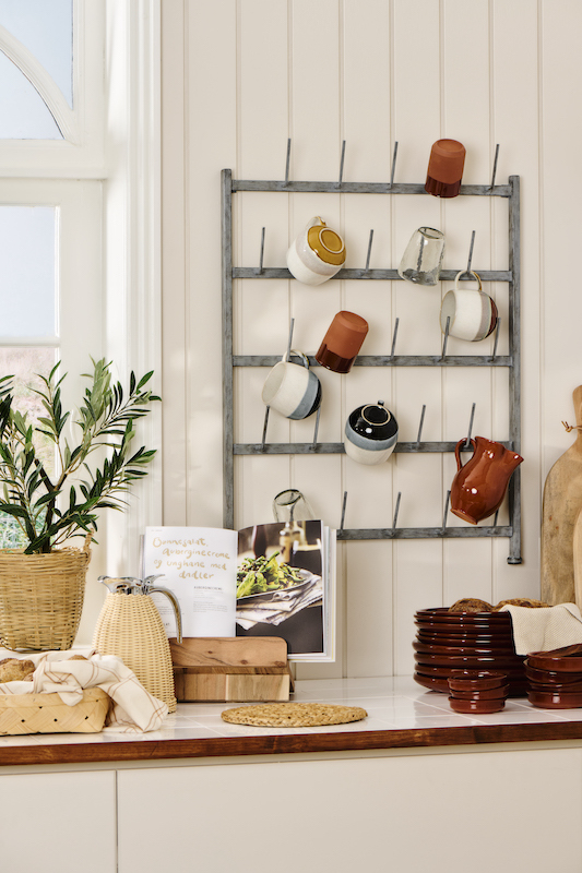 portant-pour-livre-cuisine-en-bois