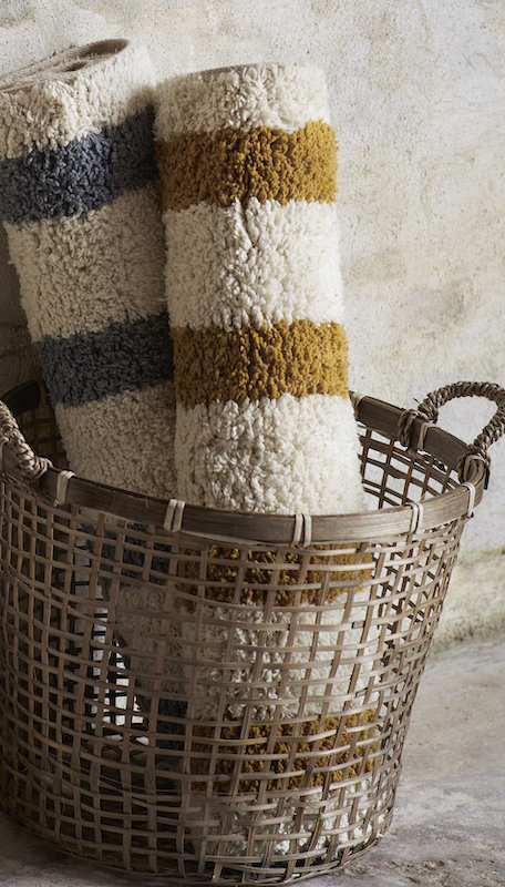 tapis-de-bain-rayures-madam-stoltz-camel