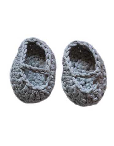 chaussons-crochet-gris-minikane