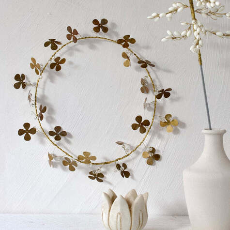 couronne-de-fleurs-en-laiton