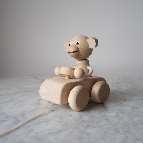 oliver-singe-voiture-sarah-and-bendrix