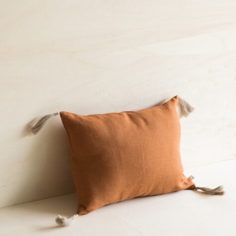 petit-coussin-bahia-caramel-gabrielle-Paris