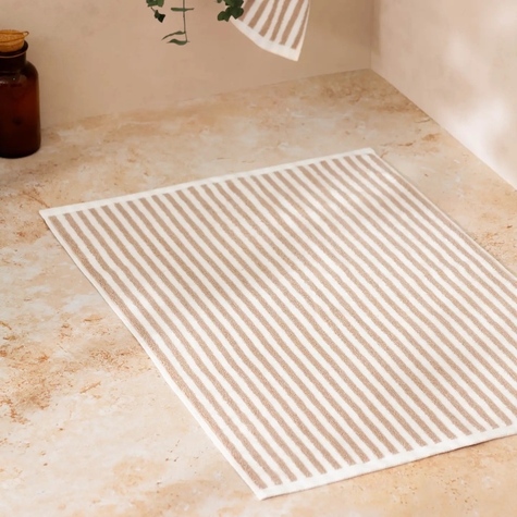 tapis-de-bain-rayures-beige