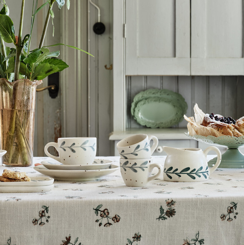 vaisselle-eucalyptus-feuilles